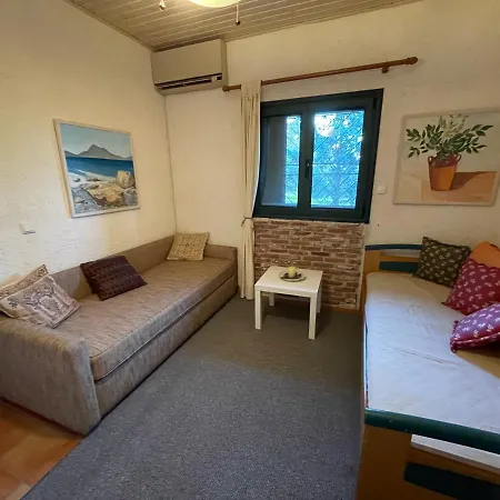Stunning 2-Bedroom Villa In Nerotribia Euboias * Politiká